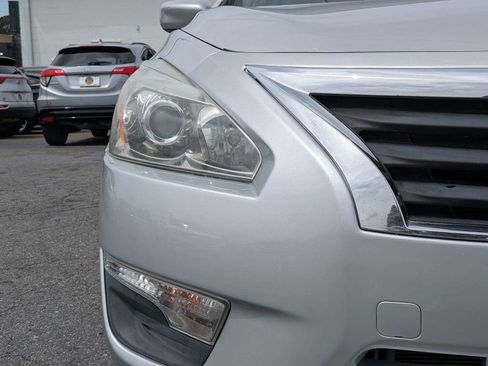 Used 2013 Nissan Altima 2.5 S FWD image 10