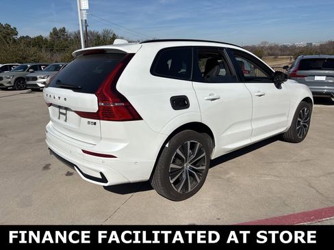 Certified 2025 Volvo XC60 B5 Plus image 5