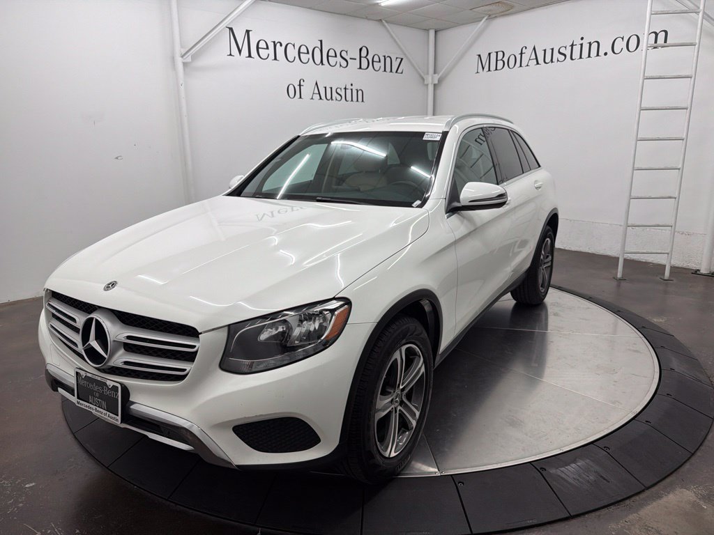 Used 2018 Mercedes-Benz GLC 300 4MATIC image 3