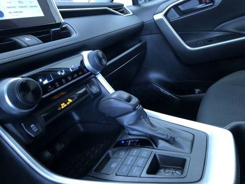 Used 2024 Toyota RAV4 LE image 29