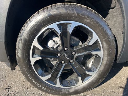 New 2026 Chevrolet Equinox LT w/ Convenience Package II FWD image 34