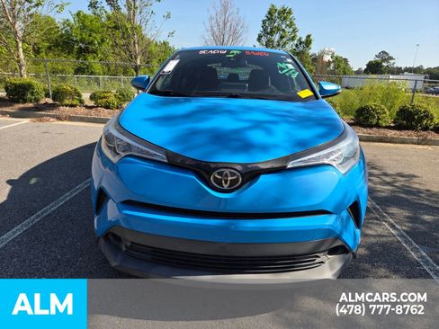 Used 2019 Toyota C-HR XLE image 18
