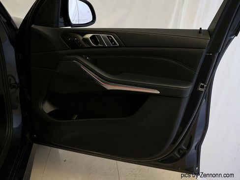 Used 2022 BMW X5 xDrive40i w/ M Sport Package image 37