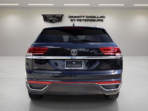 Used 2022 Volkswagen Atlas Cross Sport SE w/ Panoramic Sunroof Package image 8