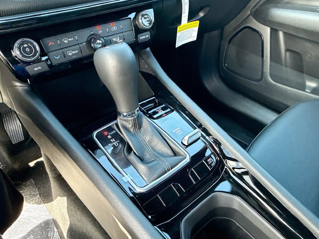 New 2026 Jeep Compass Latitude AWD/4WD image 16