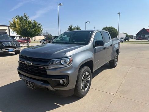 Used 2022 Chevrolet Colorado Z71 RWD image 3