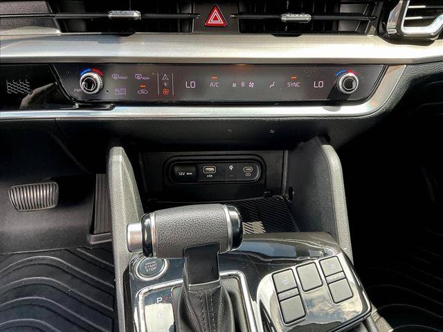 Used 2024 Kia Sportage EX FWD image 19