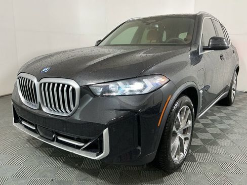 New 2026 BMW X5 xDrive50e w/ Executive Package AWD/4WD image 2