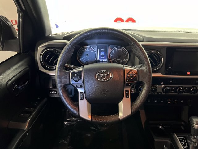Used 2018 Toyota Tacoma Limited AWD/4WD image 14