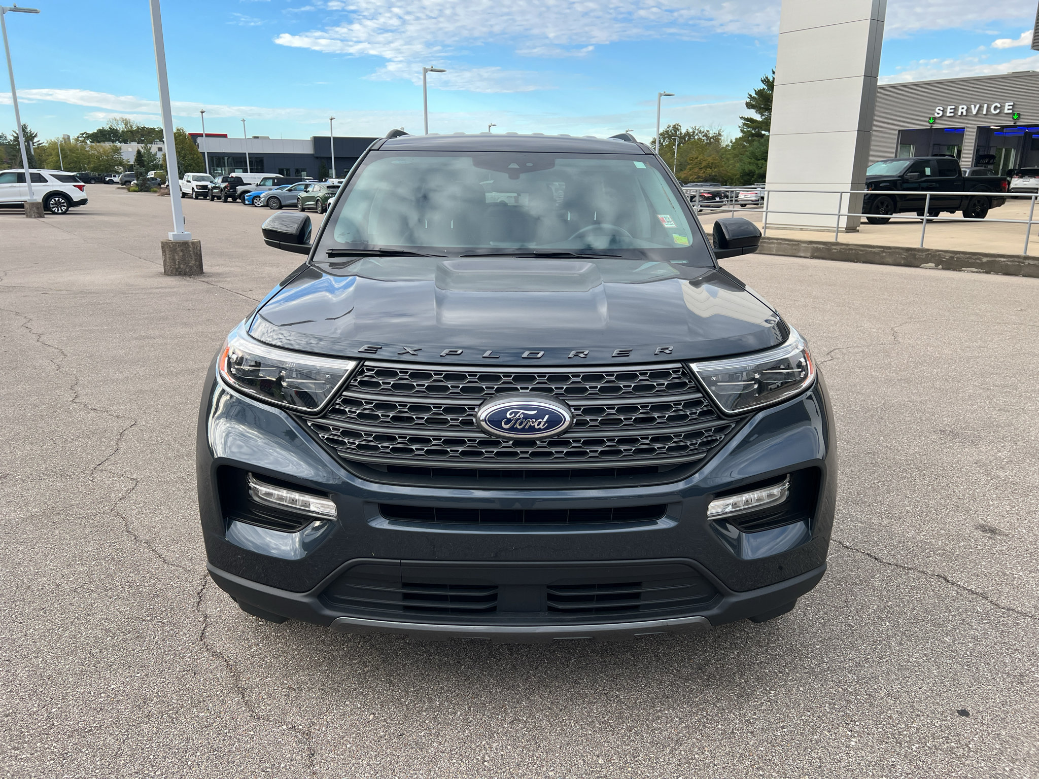 Used 2023 Ford Explorer XLT w/ Equipment Group 202A AWD/4WD image 5