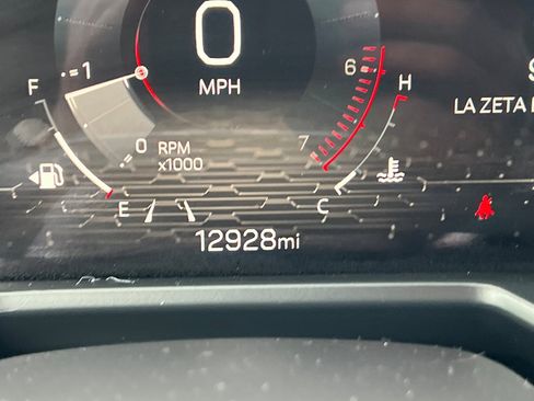 Used 2024 GMC Acadia Elevation image 39