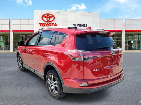 Used 2017 Toyota RAV4 LE image 4