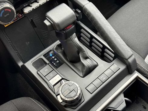 Used 2025 Toyota 4Runner 4WD image 20