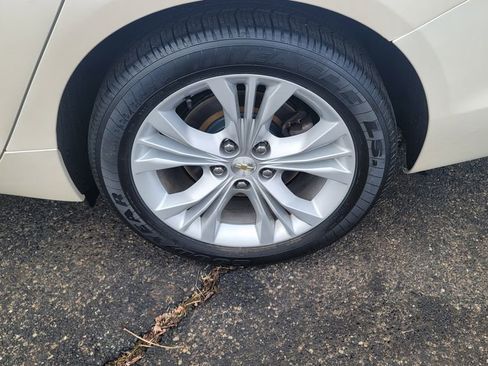 Used 2014 Chevrolet Impala LT w/ Convenience Package image 8
