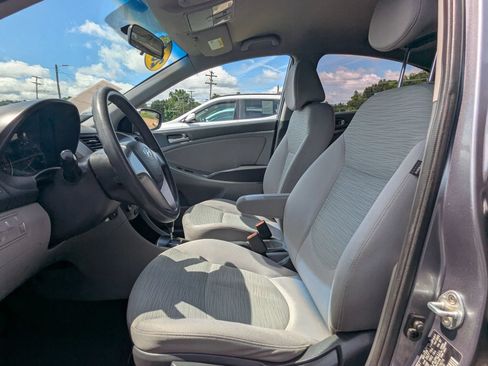 Used 2016 Hyundai Accent SE FWD image 10