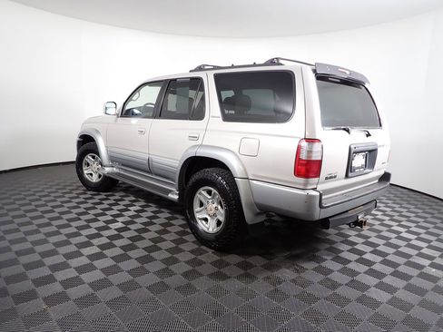 Used 2000 Toyota 4Runner Limited image 8