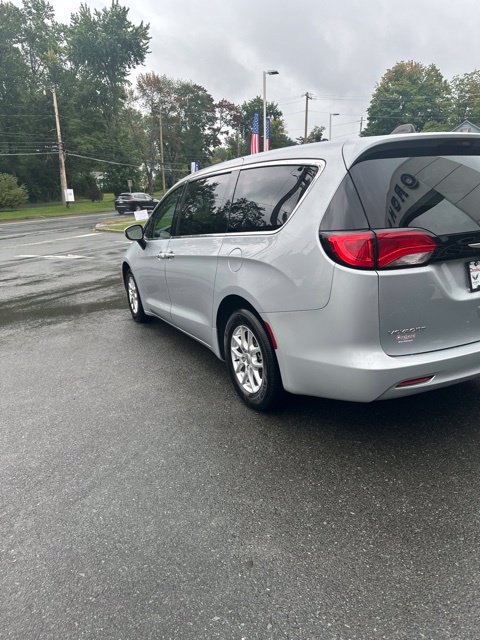 Used 2023 Chrysler Voyager LX FWD image 5