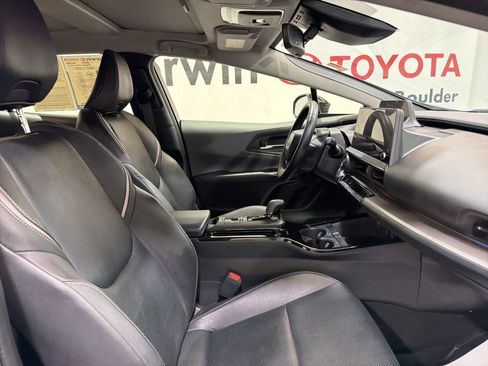 Used 2025 Toyota Prius Limited image 12