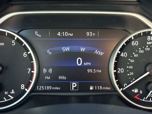 Used 2018 Nissan Murano SL w/ Moonroof Package AWD/4WD image 17