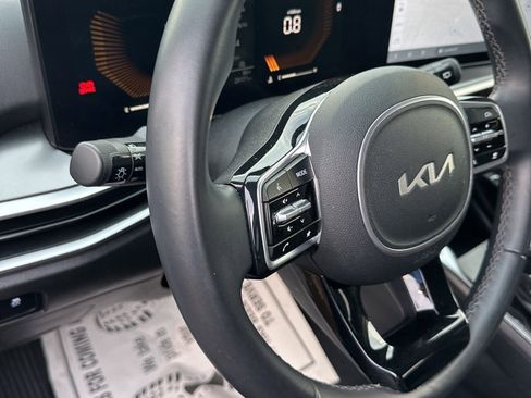 Used 2024 Kia Sorento S image 36