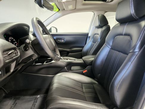 Used 2024 Honda HR-V EX-L image 11