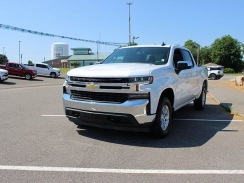 Used 2021 Chevrolet Silverado 1500 LT image 4