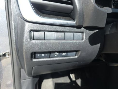 Used 2024 Nissan Rogue SV image 15