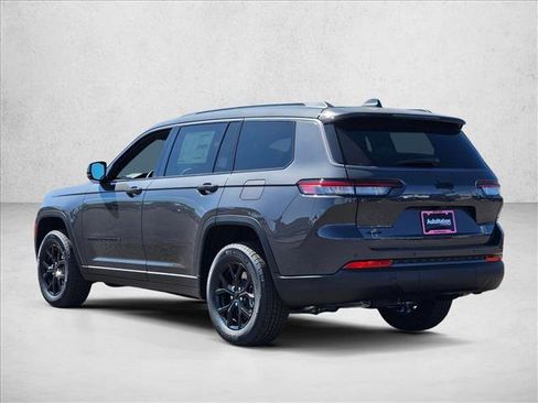 New 2026 Jeep Grand Cherokee L 4WD image 9