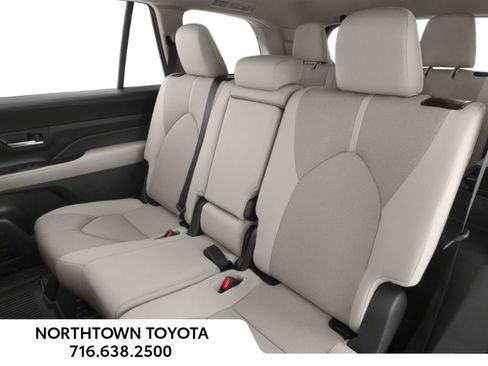 New 2026 Toyota Grand Highlander LE image 12