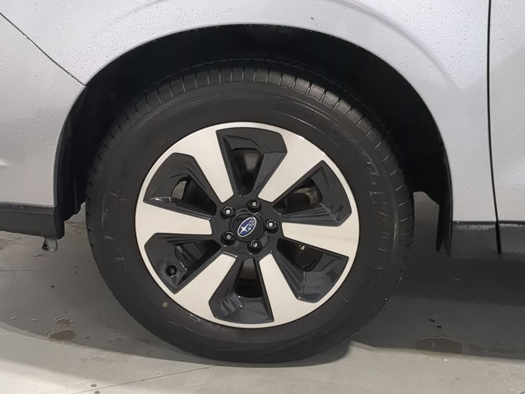 Used 2018 Subaru Forester 2.5i Premium w/ All-Weather Package AWD/4WD image 17