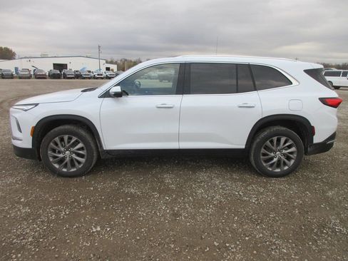 New 2026 Buick Enclave Preferred FWD image 8