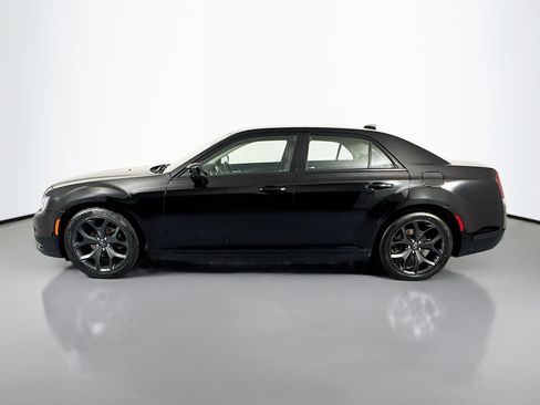 Used 2021 Chrysler 300 Touring w/ Sport Appearance Package RWD image 8