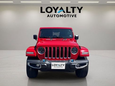 Used 2022 Jeep Wrangler Unlimited Sahara w/ Cold Weather Group AWD/4WD image 8