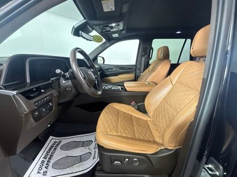 Used 2023 Cadillac Escalade Sport w/ LPO, ONYX Package AWD/4WD image 3