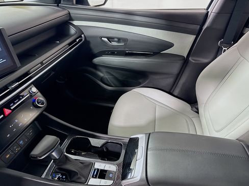 Used 2025 Hyundai Santa Cruz SEL image 24