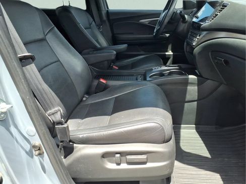 Used 2023 Honda Passport EX-L image 12
