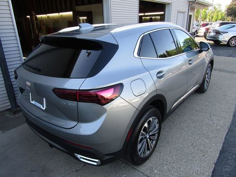 Used 2025 Buick Envision Preferred AWD/4WD image 3