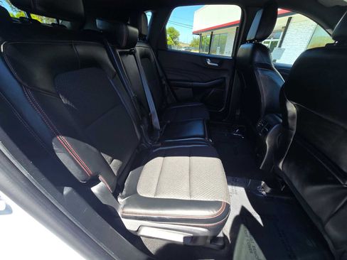 Used 2025 Ford Escape ST-Line FWD image 12