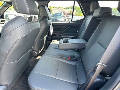 Used 2026 Toyota 4Runner TRD Off-Road Premium AWD/4WD image 14