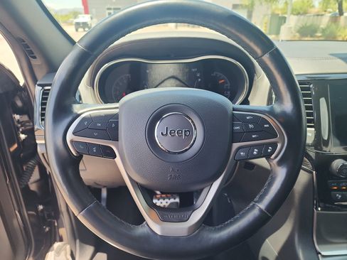 Used 2020 Jeep Grand Cherokee High Altitude AWD/4WD image 9