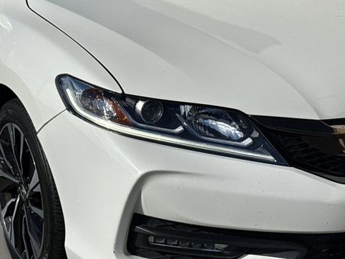 Used 2017 Honda Accord EX-L image 11