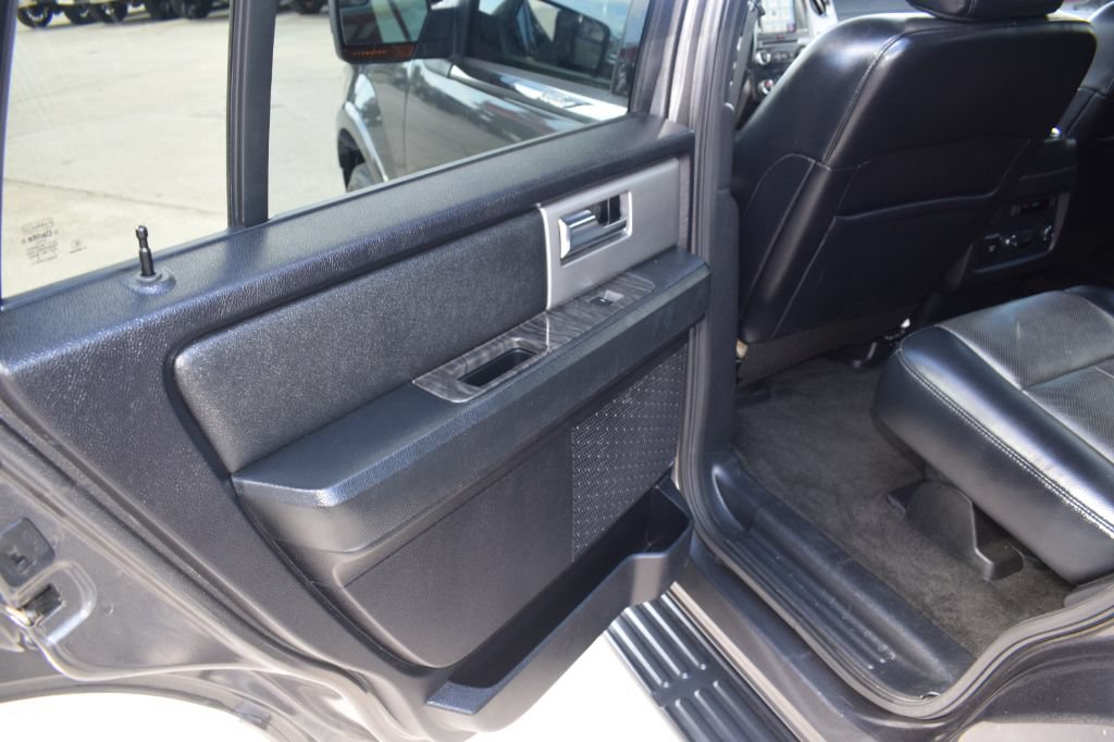 Used 2017 Ford Expedition Limited RWD image 11
