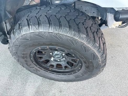 Used 2017 Toyota 4Runner TRD Off-Road Premium AWD/4WD image 7