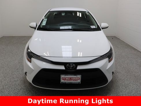 Used 2025 Toyota Corolla LE image 3