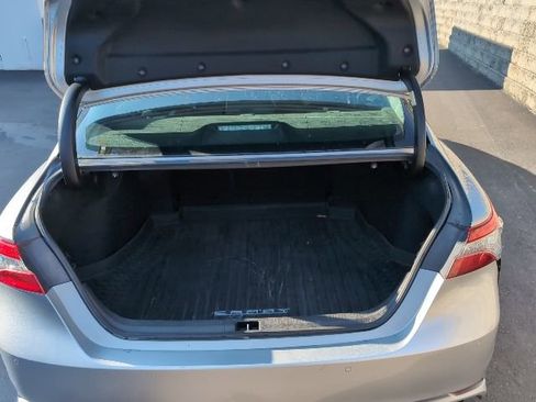 Used 2018 Toyota Camry XSE image 30