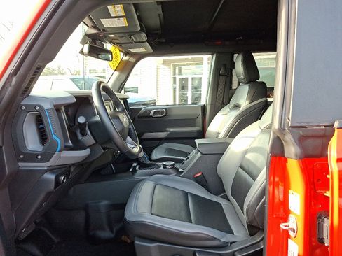 Used 2023 Ford Bronco Black Diamond image 14