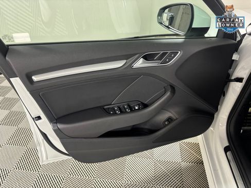 Used 2018 Audi A3 e-tron Premium w/ Sport Package FWD image 13