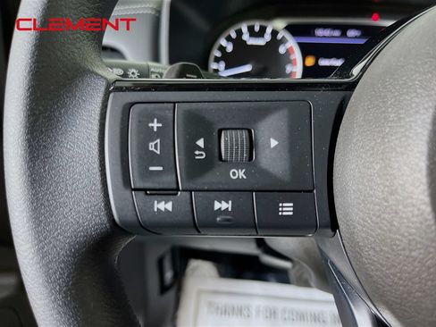 Used 2023 Nissan Rogue SV AWD/4WD image 15