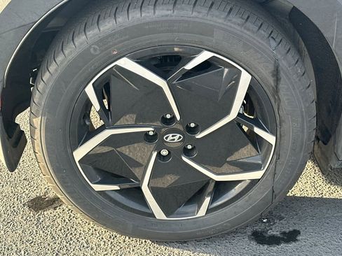 Used 2024 Hyundai Ioniq 5 SE image 13