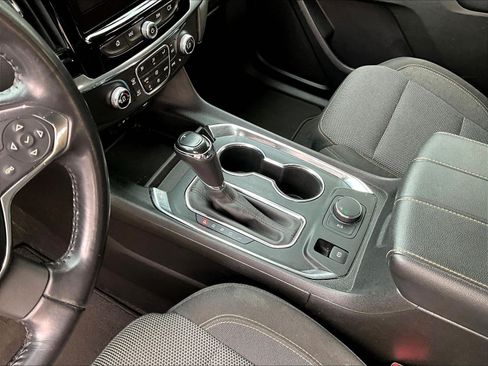 Used 2019 Chevrolet Traverse LT FWD image 18